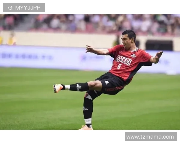 探讨哪位足球明星因脚肥而引发的趣闻与争议