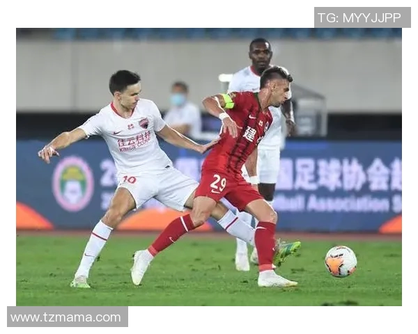 深圳足球队状态分析：挑战与机遇并存的赛季展望